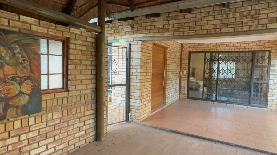 3 Bedroom Property for Sale in Safari Gardens North West
